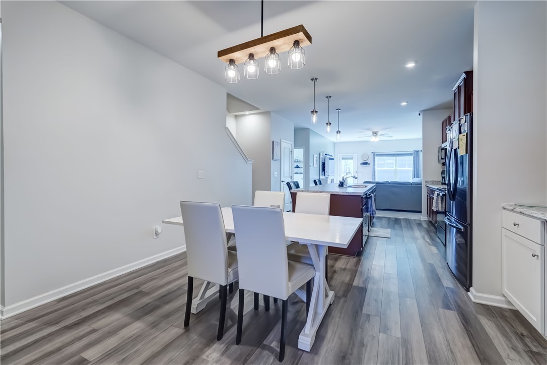 65 Midlakes Drive