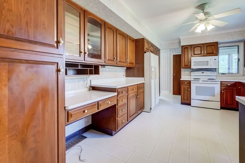 3386 Fallbrook Park