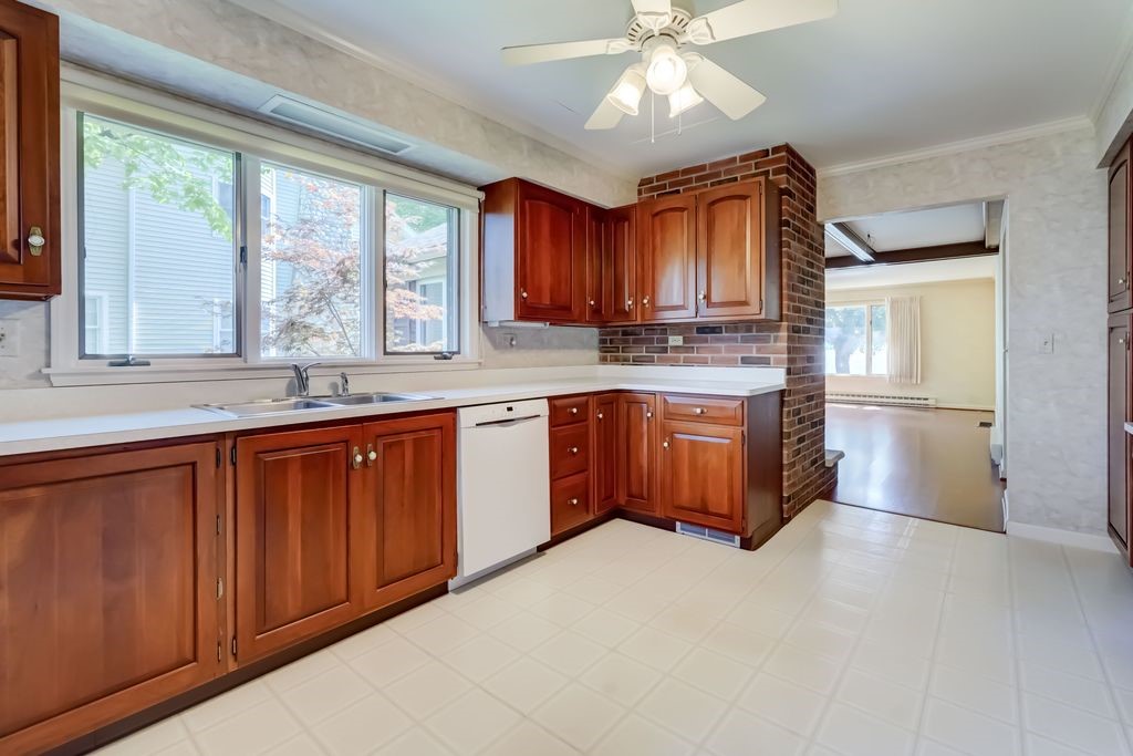 3386 Fallbrook Park