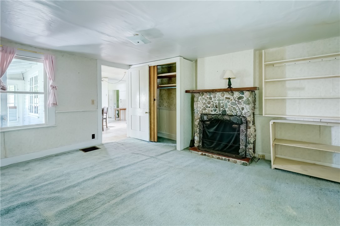 212 Hill Road