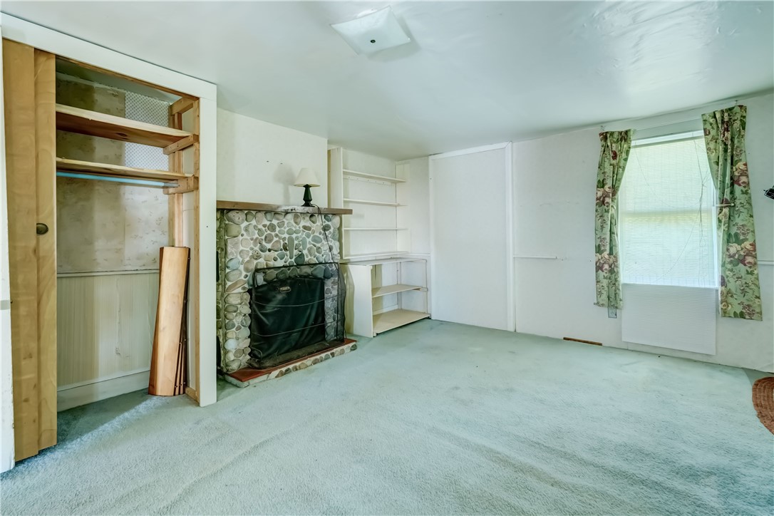 212 Hill Road