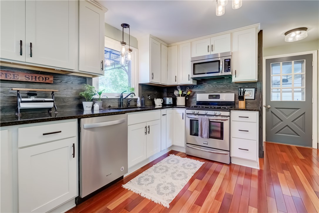 627 Hook Road
