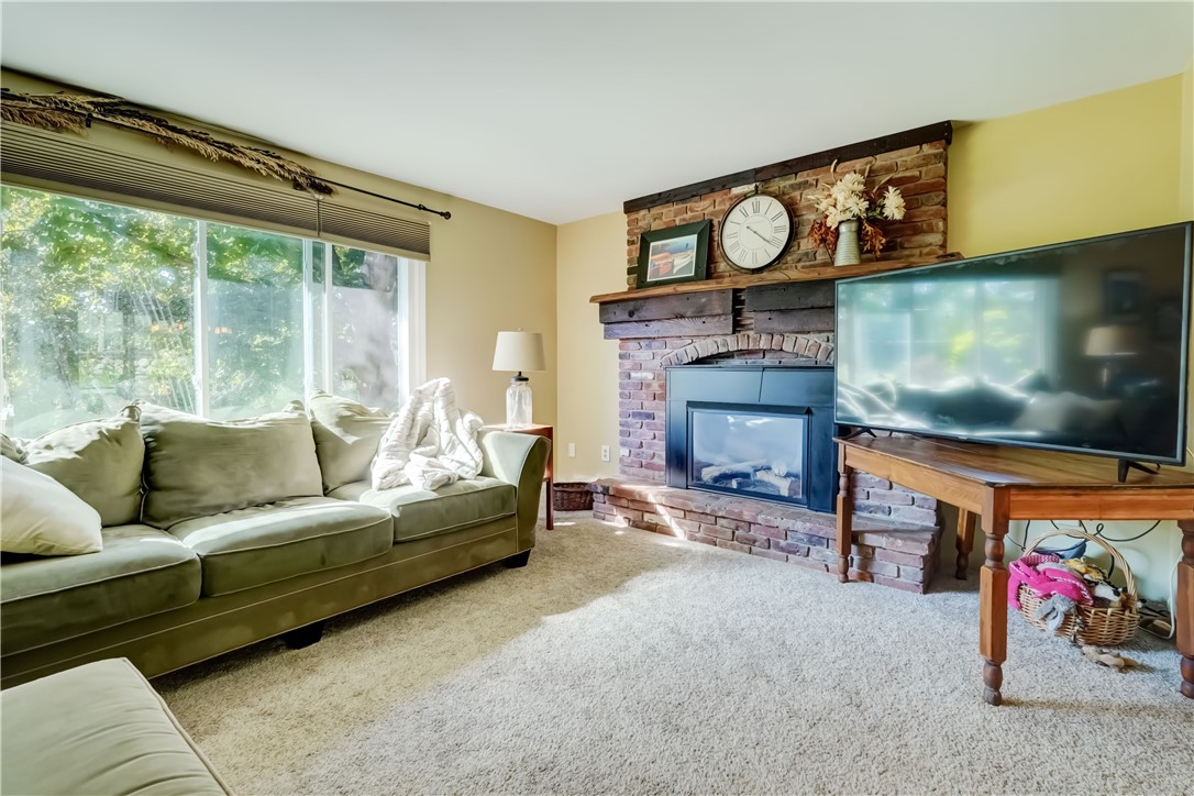 627 Hook Road