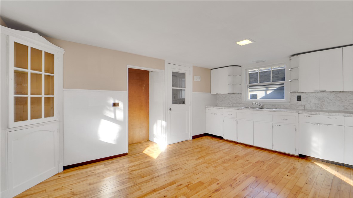 138 West Bayard Street