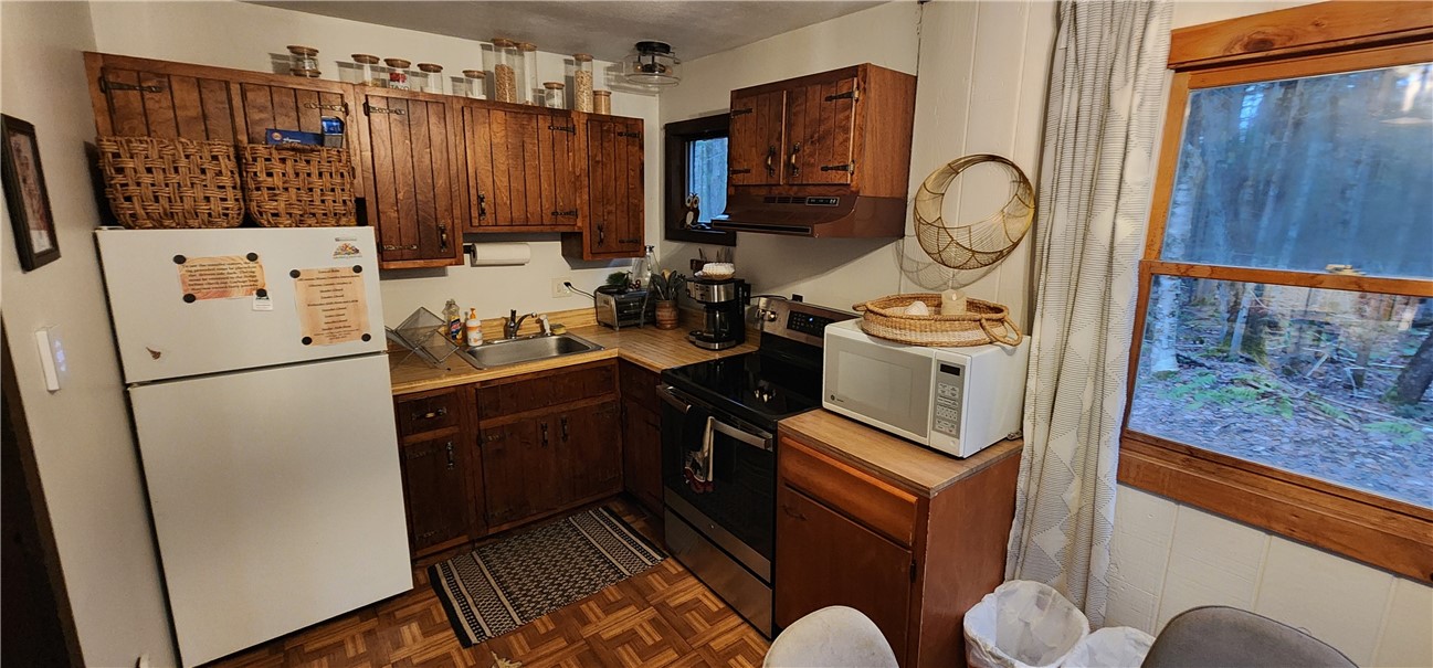 121 Okara Road West
