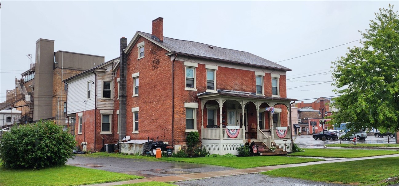 198 Center Street