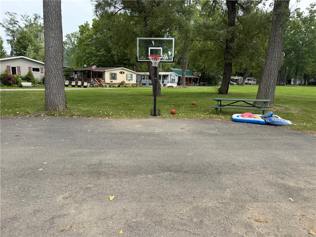 28 Vine Valley Park