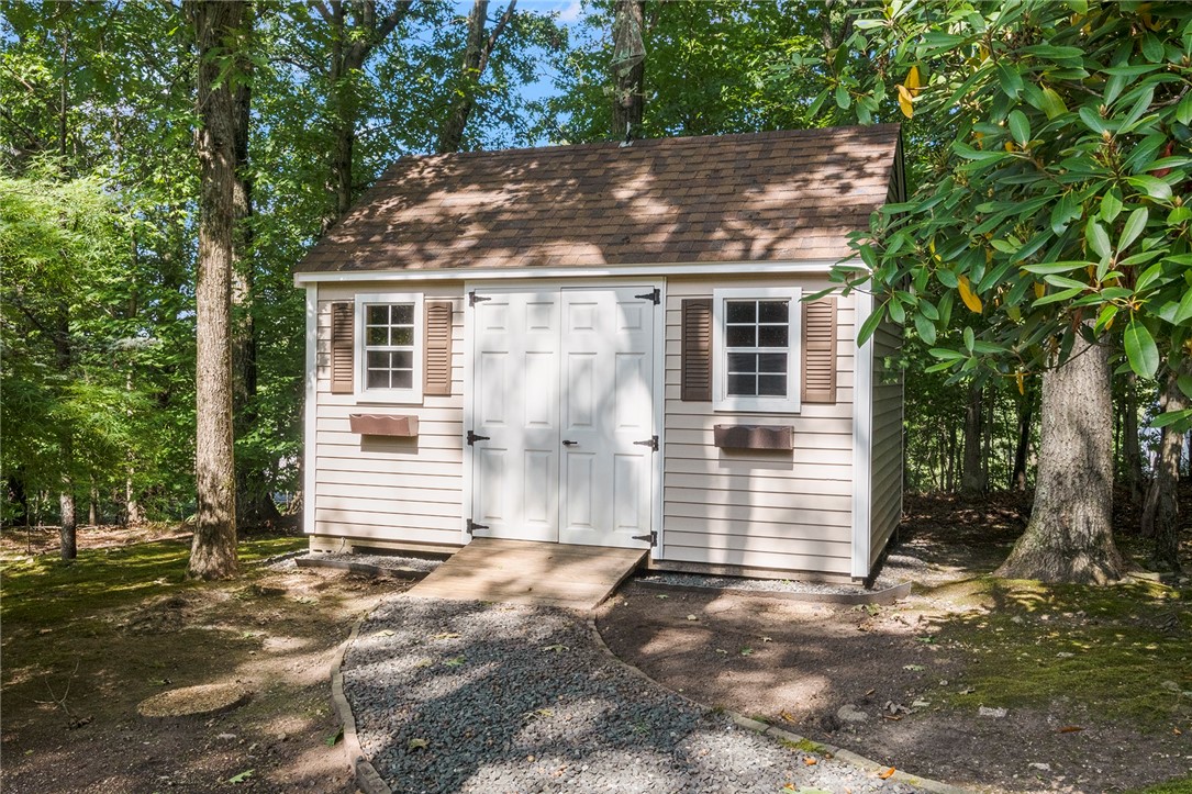 10 Oak Hill Drive