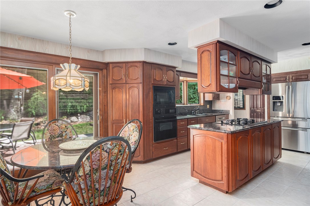 10 Oak Hill Drive
