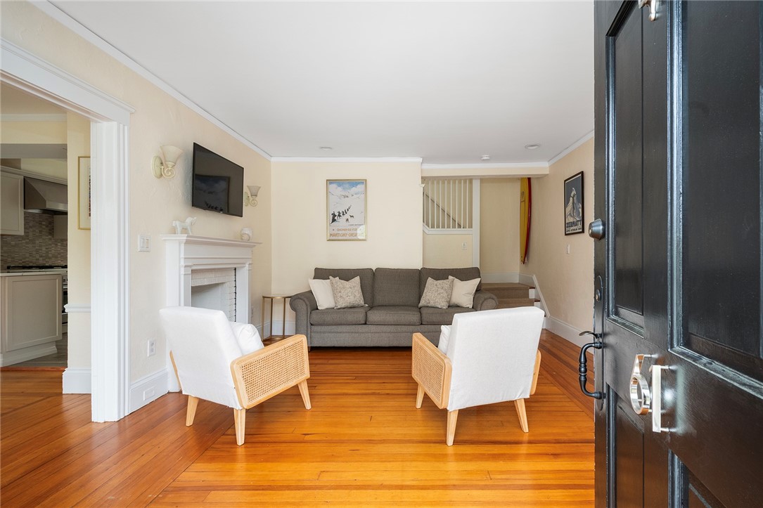 61 Sessions Street