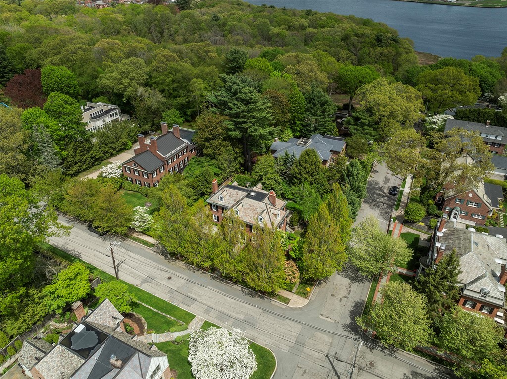 125 Grotto Avenue