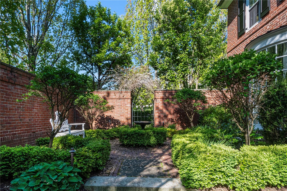125 Grotto Avenue