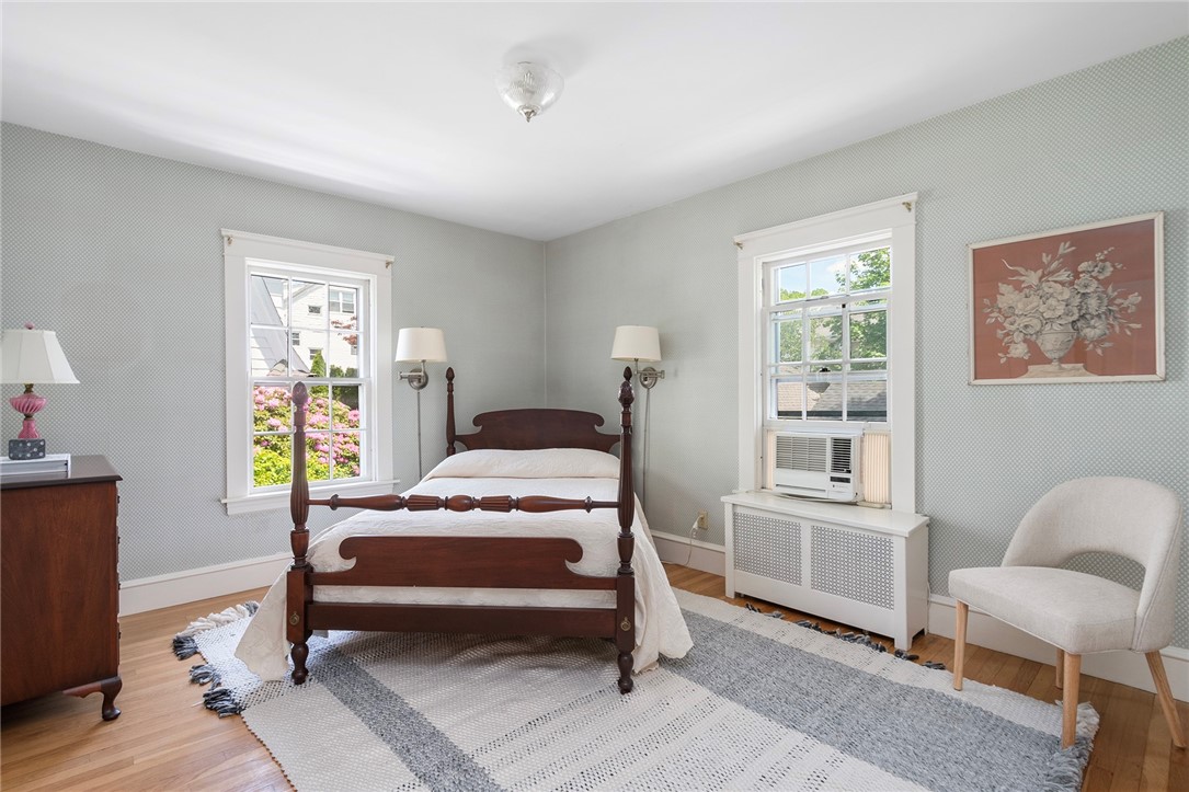 47 Lyndhurst Avenue