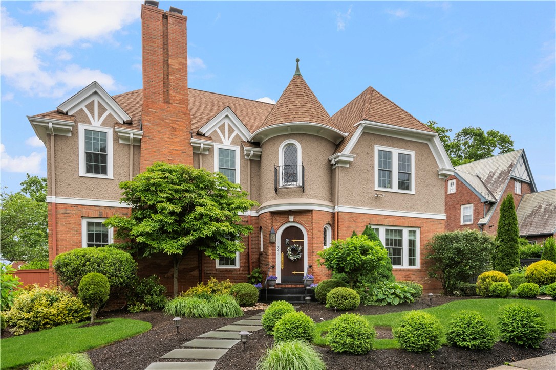 34 Dryden Avenue