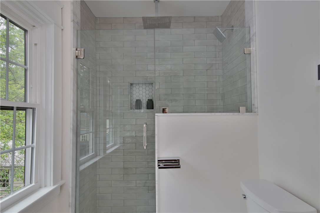 175 Freeman Parkway