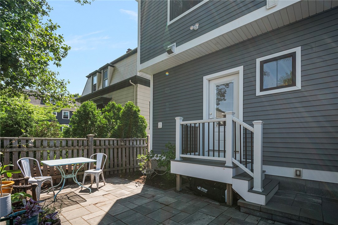 871 Hope Street 4