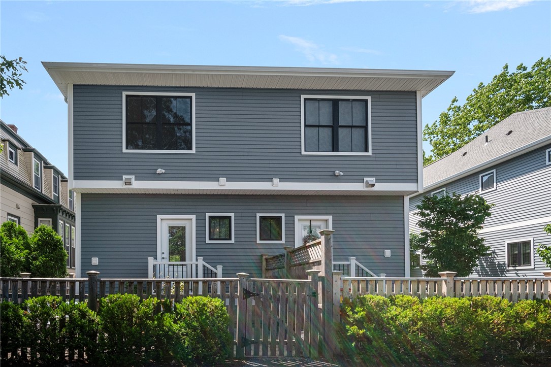 871 Hope Street 4