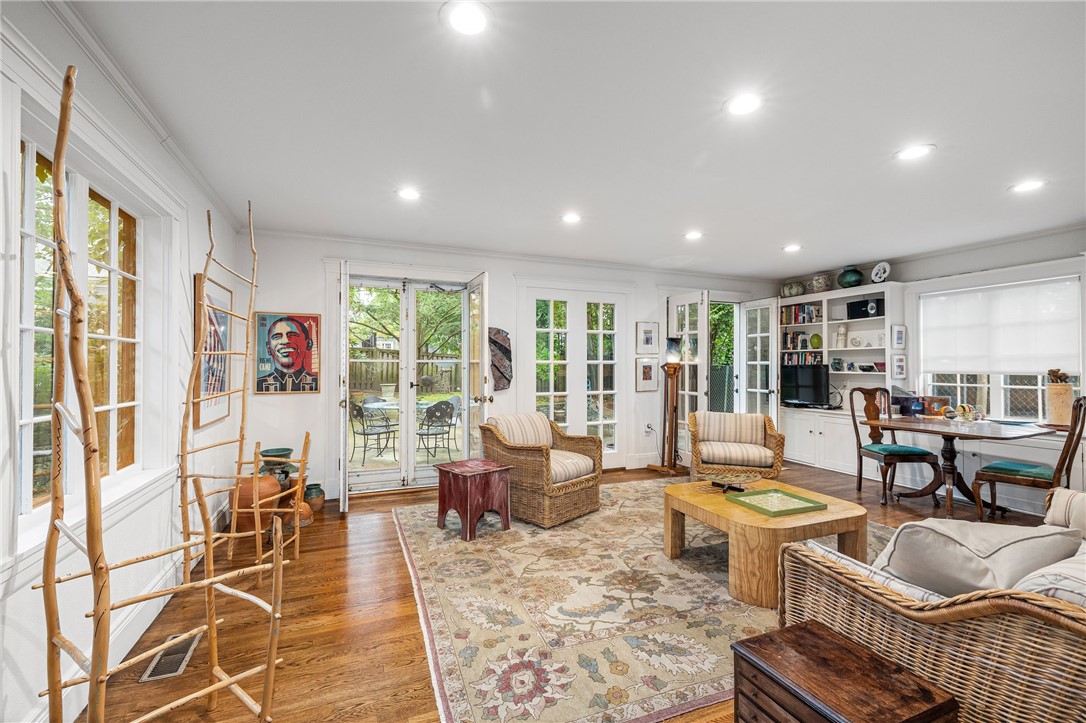276 Blackstone Boulevard