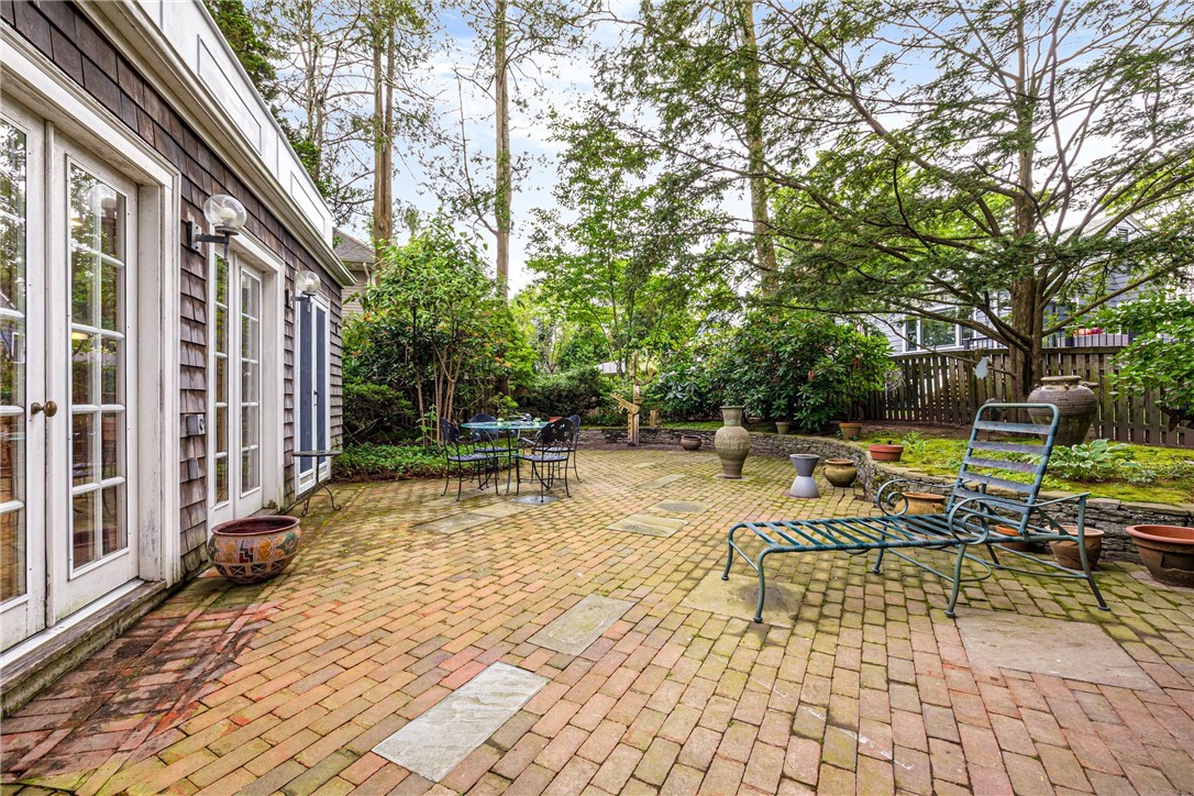 276 Blackstone Boulevard