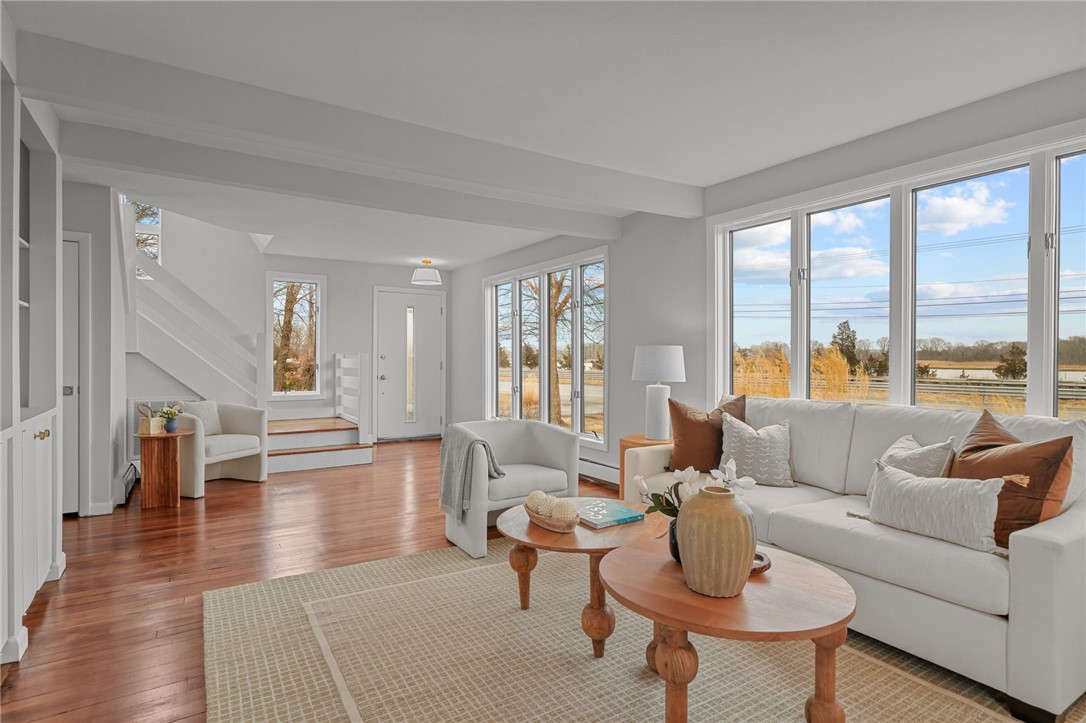 1705 Wampanoag Trail