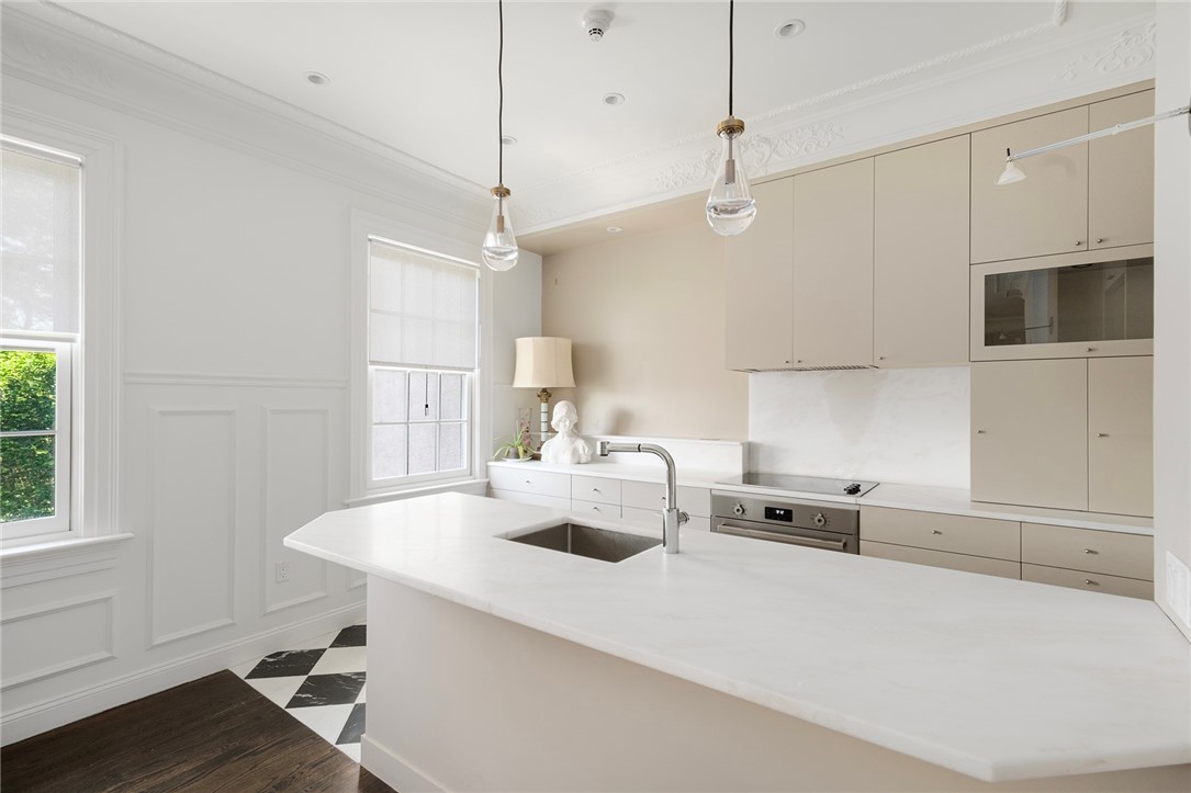 157 Waterman Street 2-5