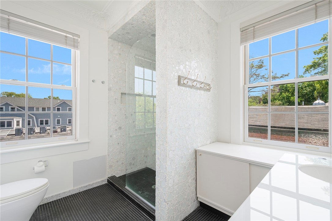 157 Waterman Street 2-5