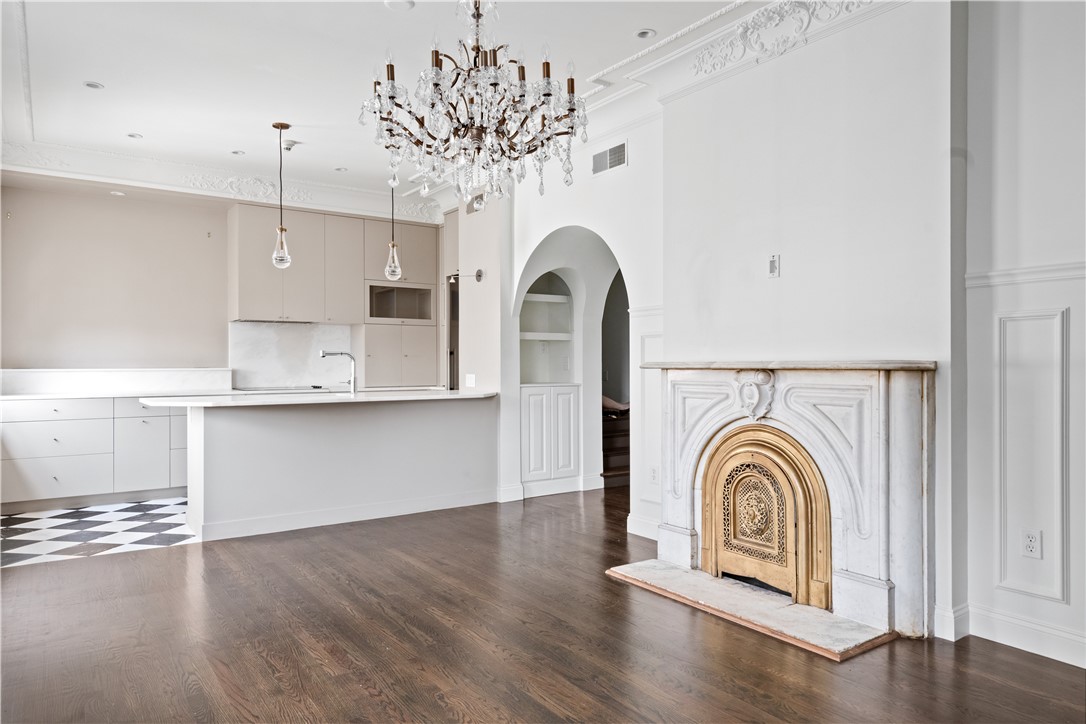157 Waterman Street 2-5