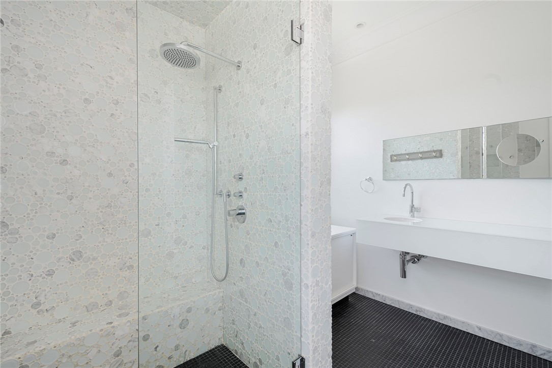 157 Waterman Street 2-5