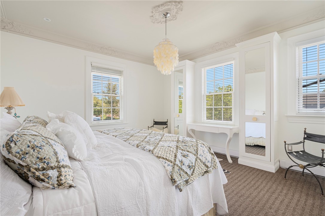 157 Waterman Street 2-5