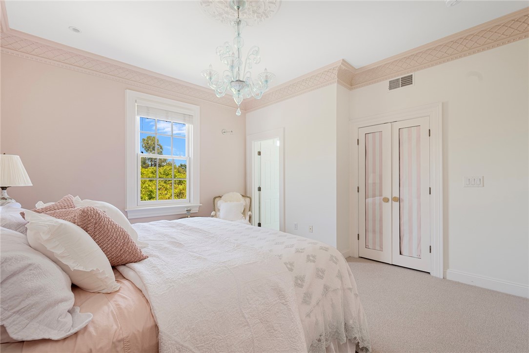 157 Waterman Street 2-5