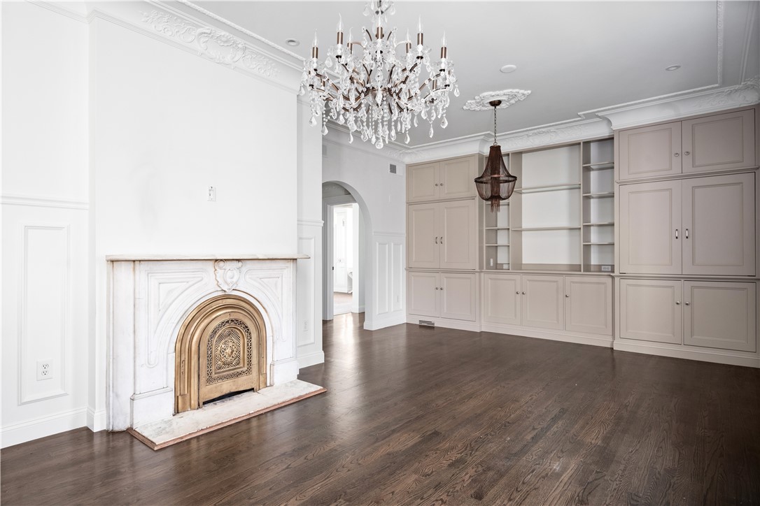 157 Waterman Street 2-5