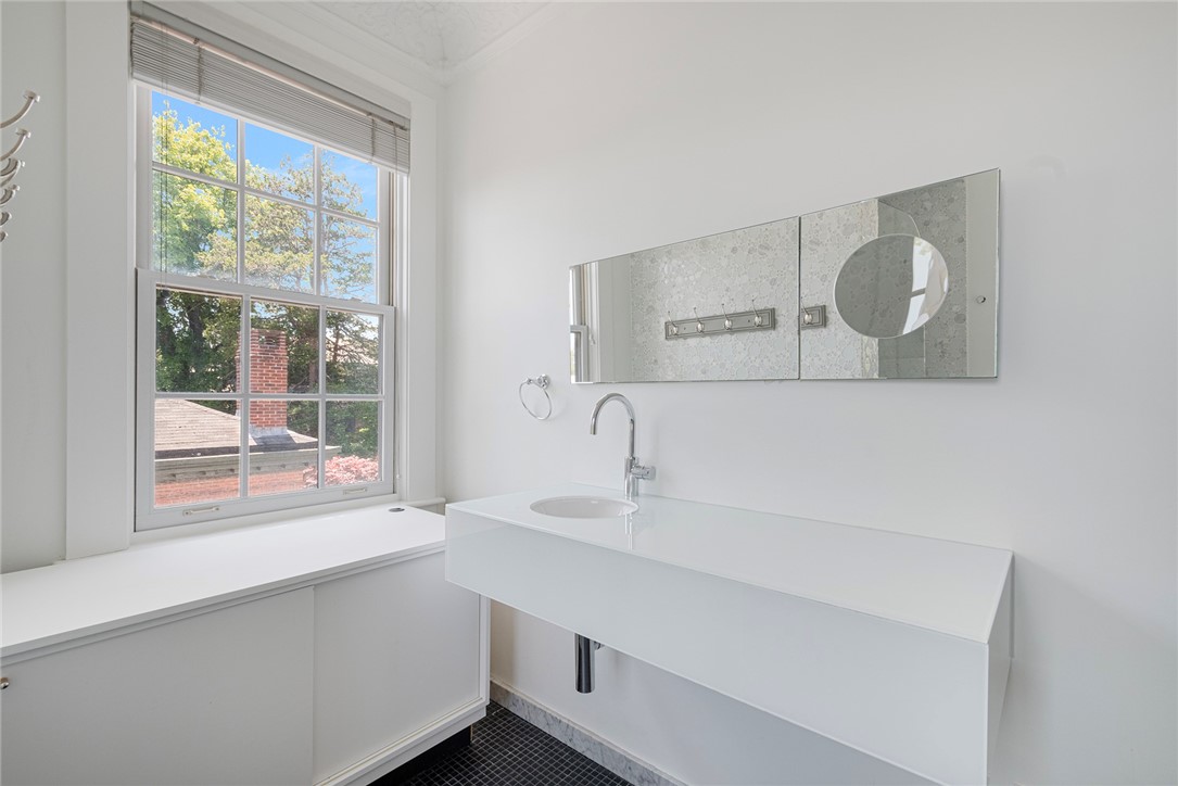 157 Waterman Street 2-5