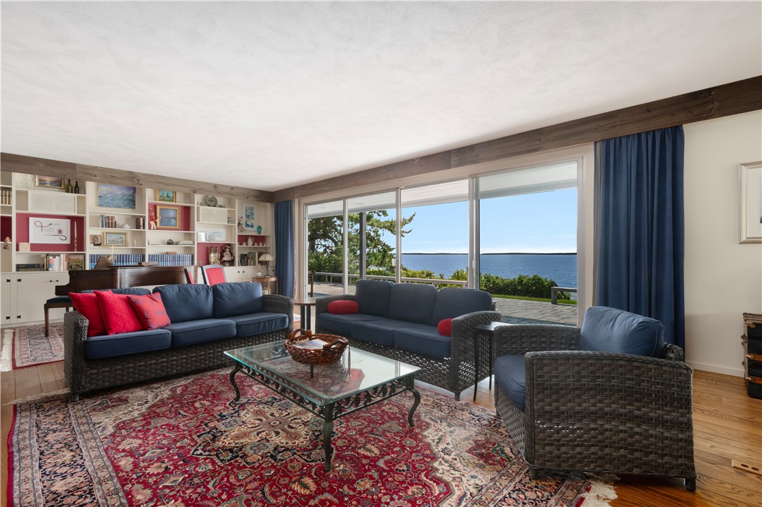 4 Mulberry Road