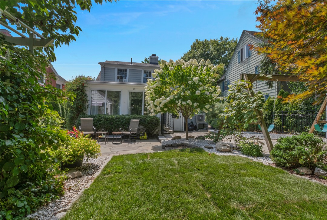 86 Vassar Avenue