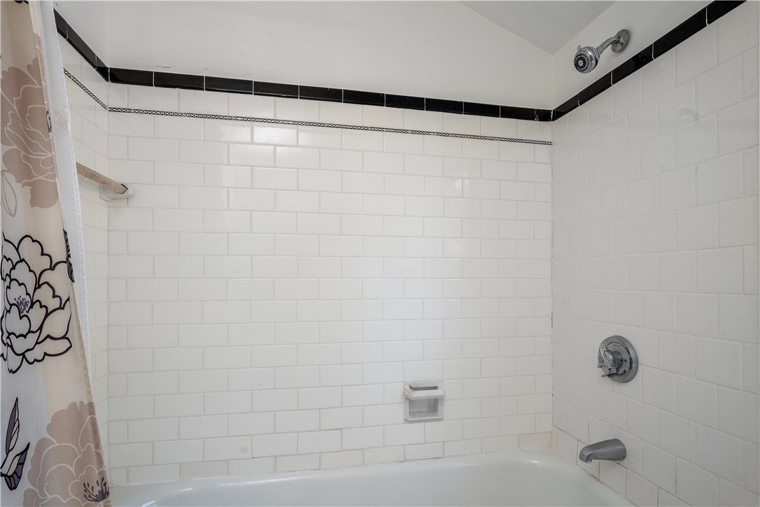 86 Vassar Avenue