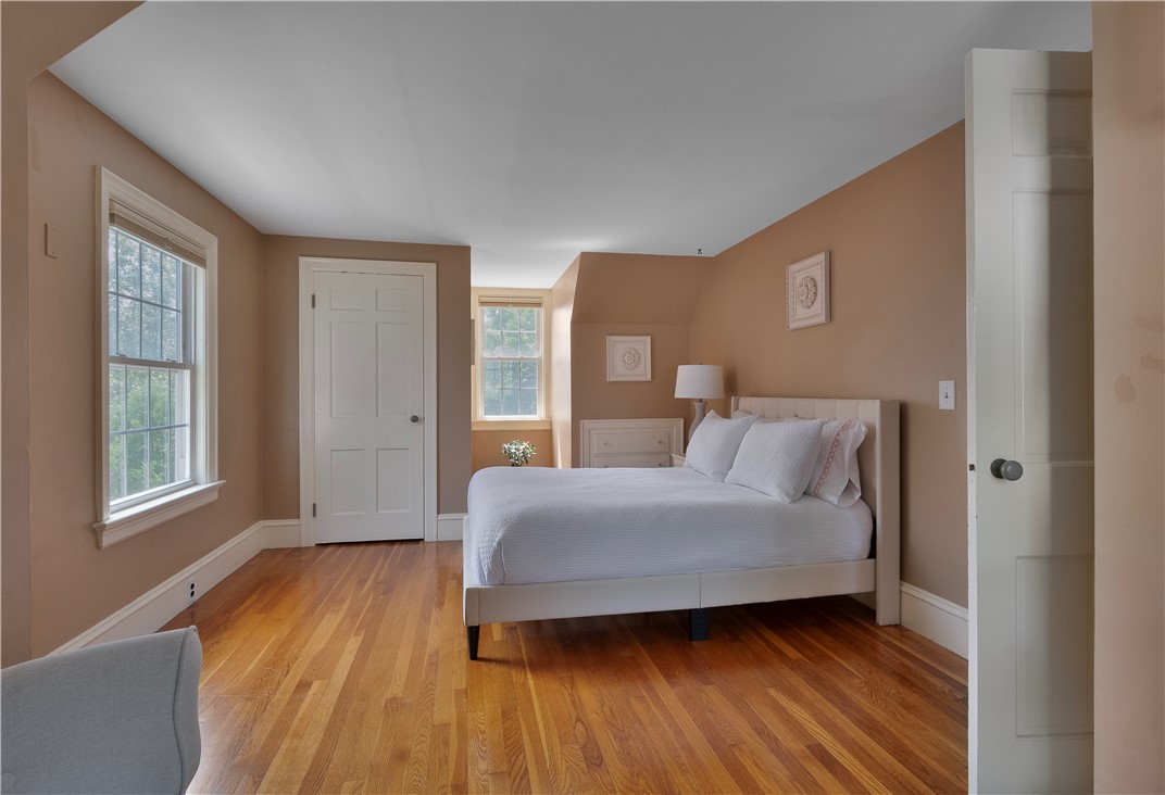 86 Vassar Avenue