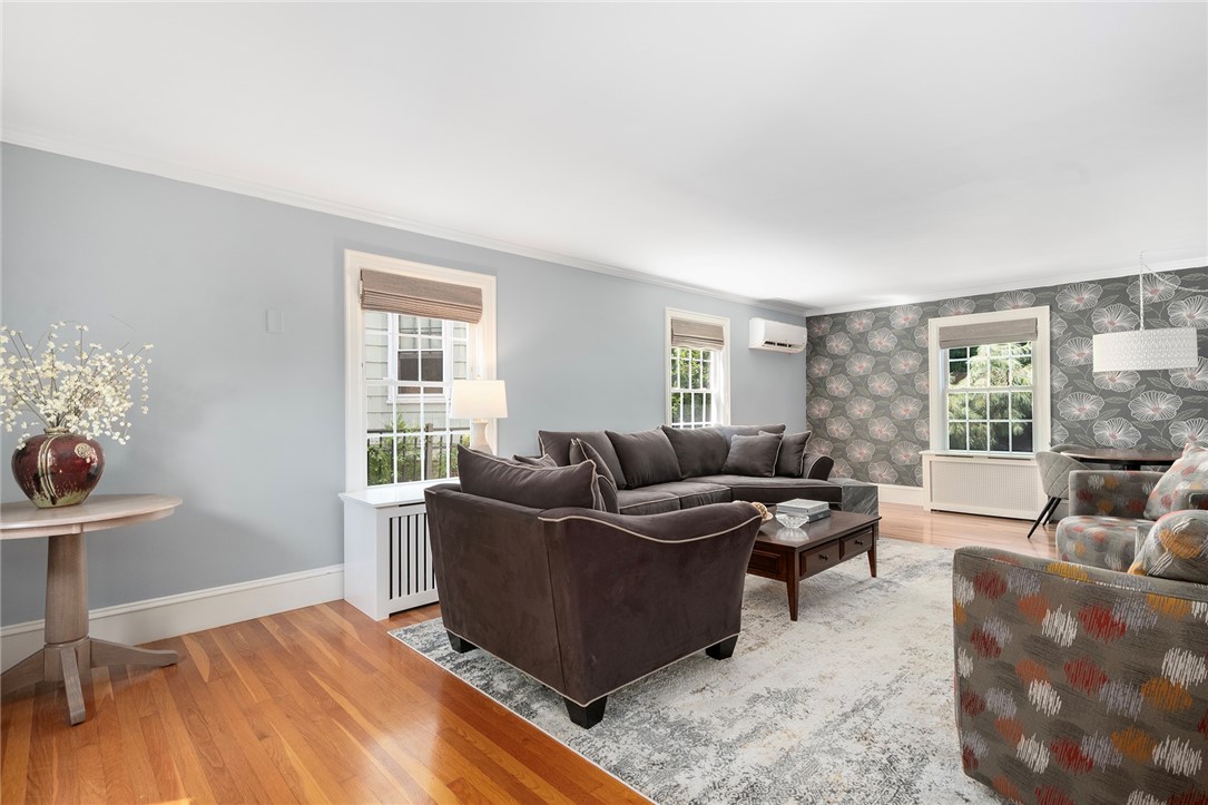 86 Vassar Avenue