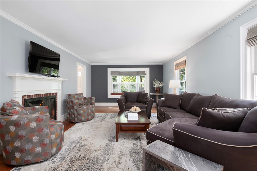 86 Vassar Avenue