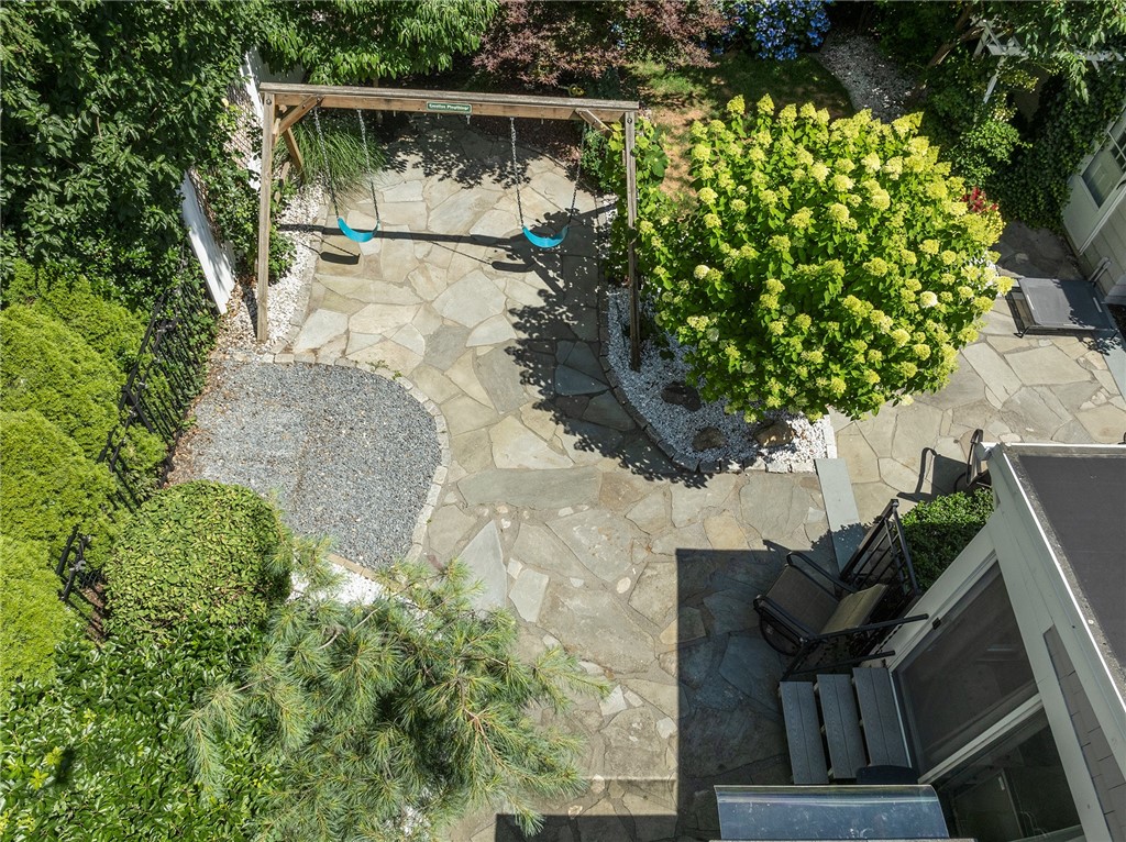 86 Vassar Avenue