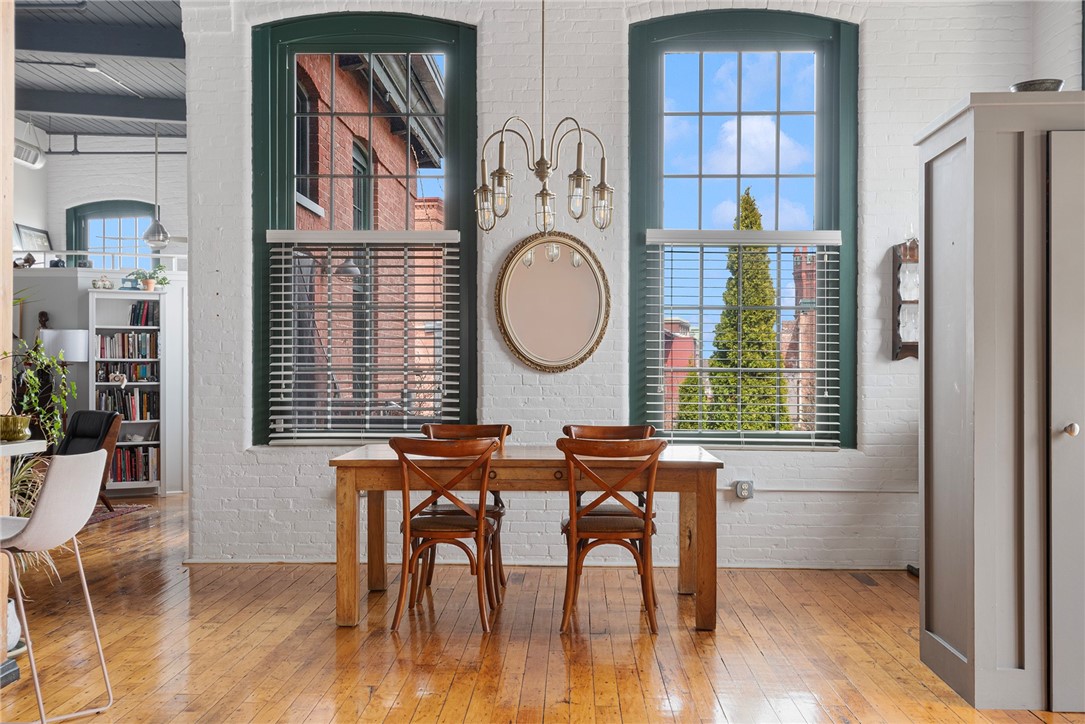 10 Exchange Court 618