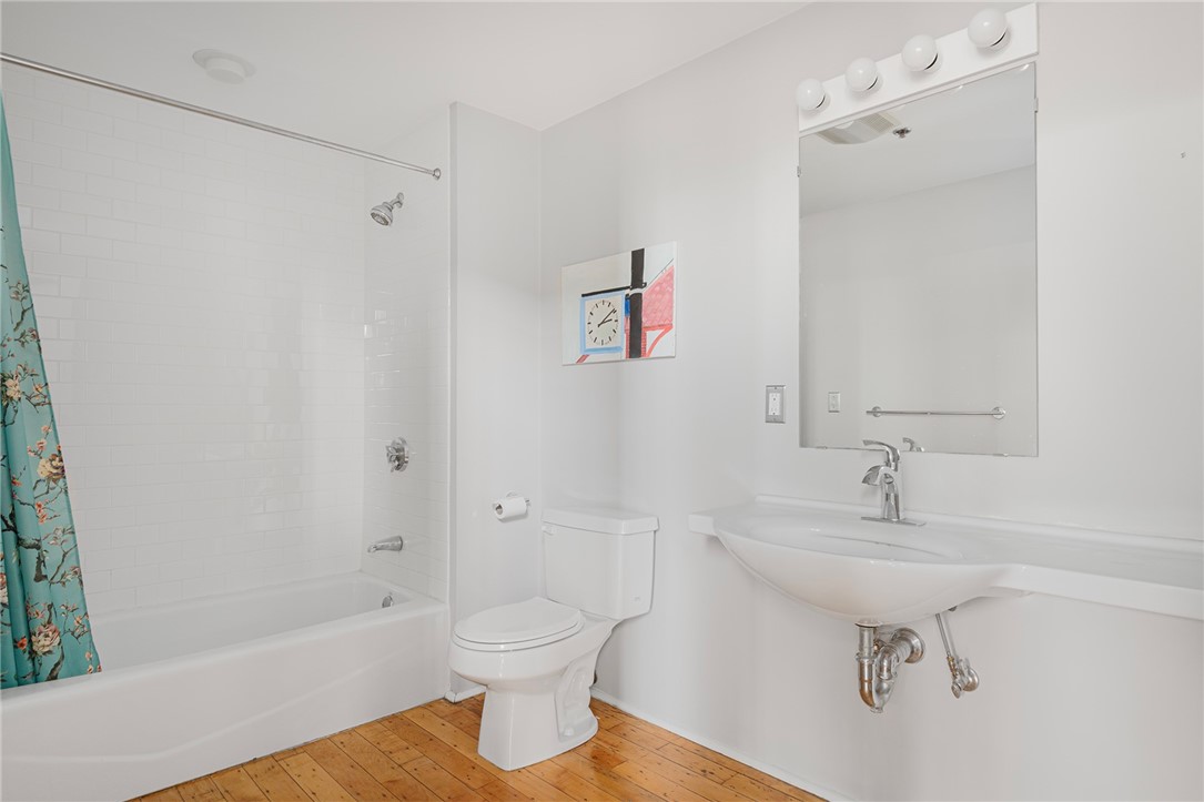 10 Exchange Court 618