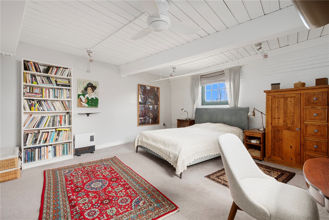 10 Exchange Court 618