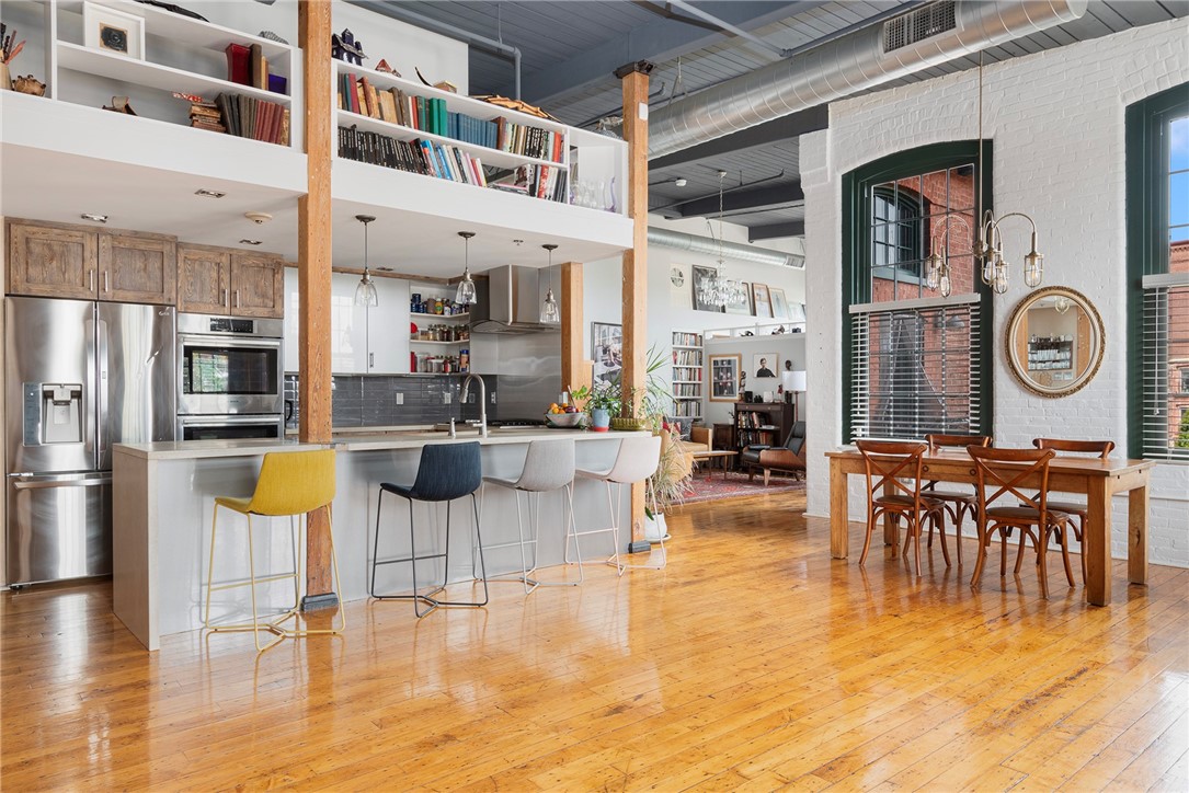 10 Exchange Court 618