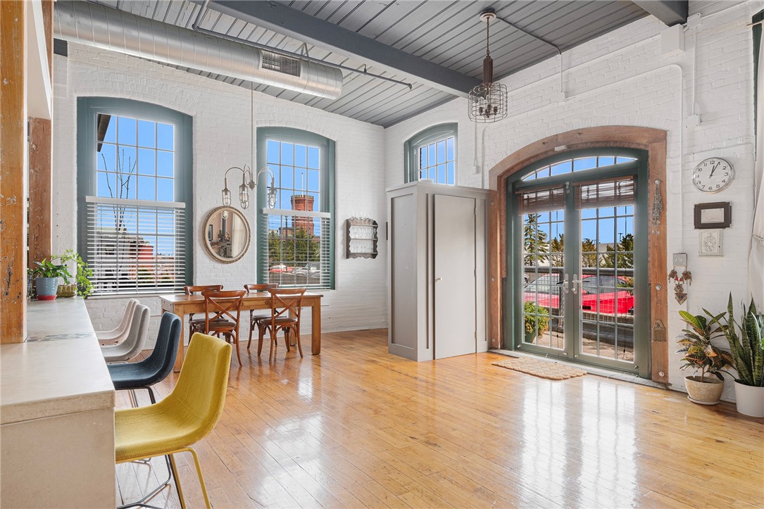 10 Exchange Court 618