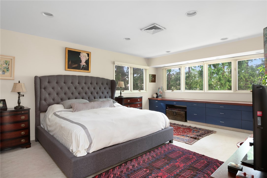 5 Barbour Drive