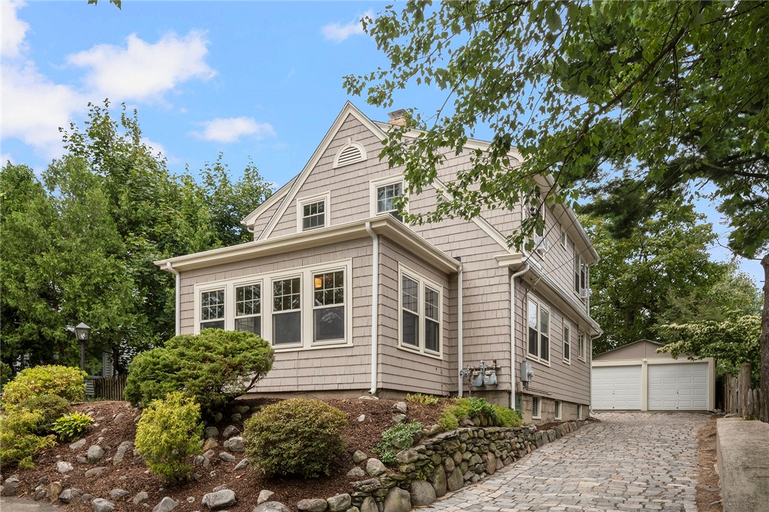 228 Medway Street