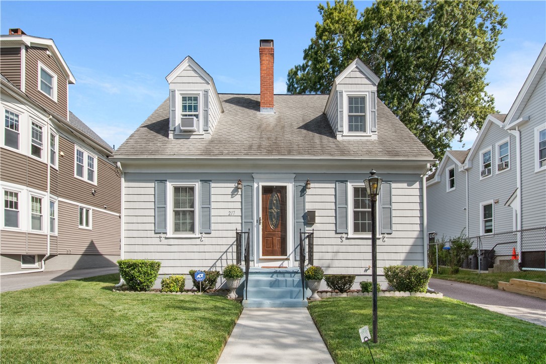 217 Summit Avenue