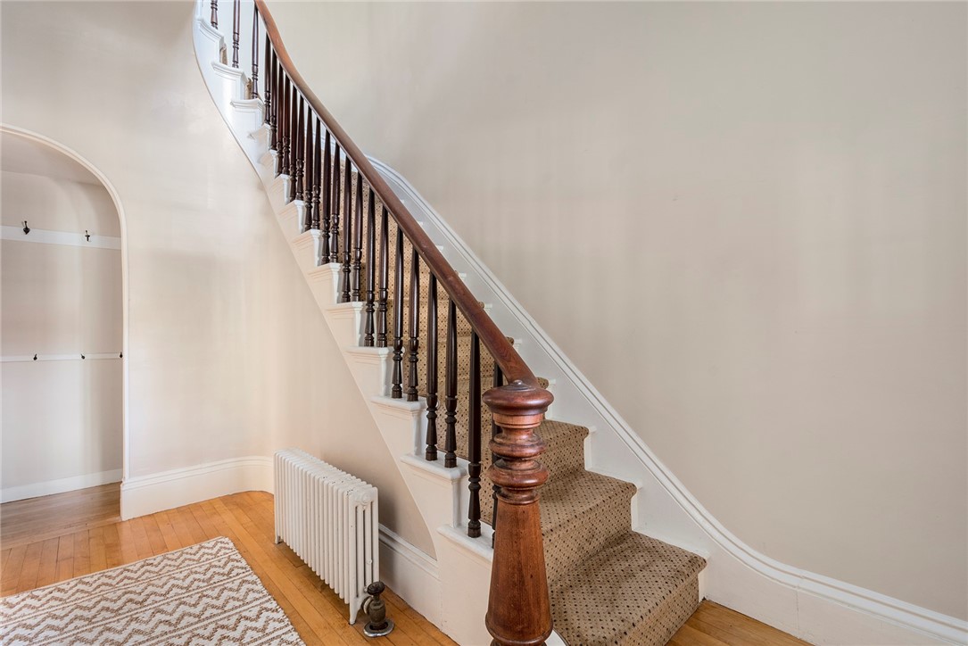 25 Creighton Street