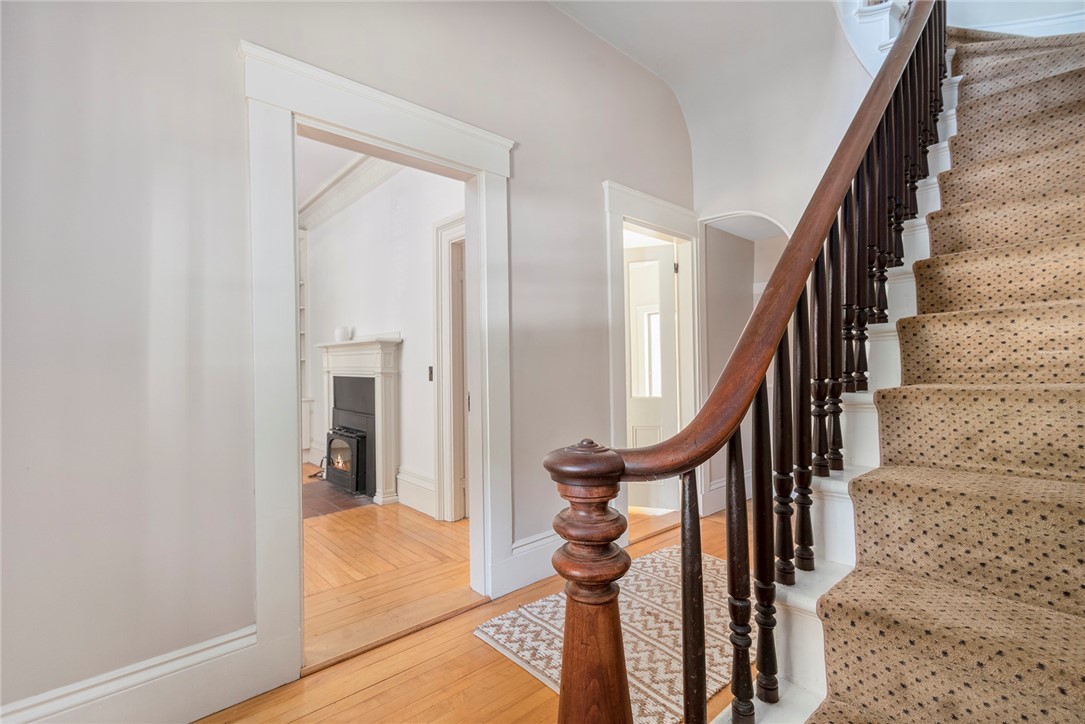 25 Creighton Street