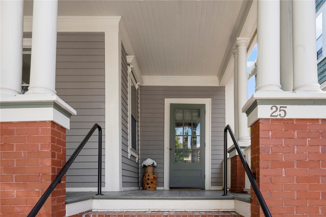 25 Creighton Street